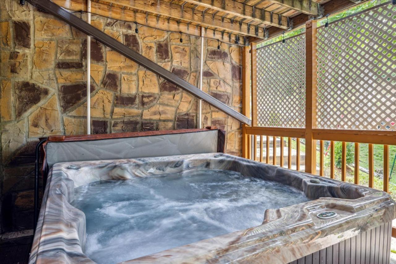 Smokey Max Chalet Sevierville Exterior photo